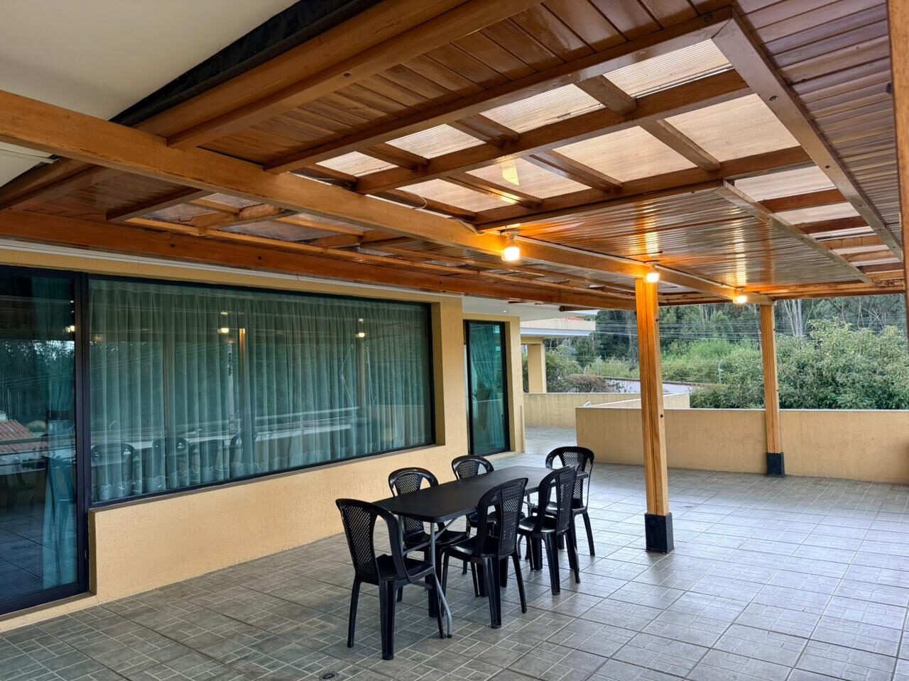 Porche de Casa Santiago Girón